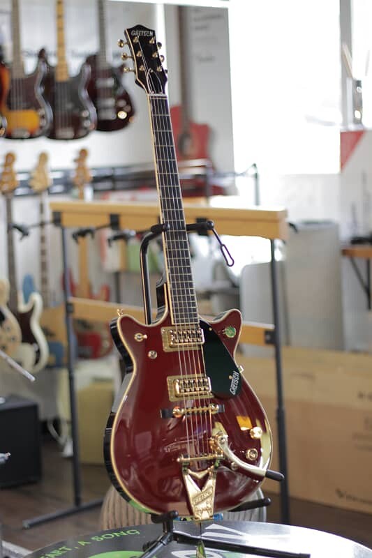 

Gretsch G6131T-62 Vintage Select '62 2022 - Candy Apple Red