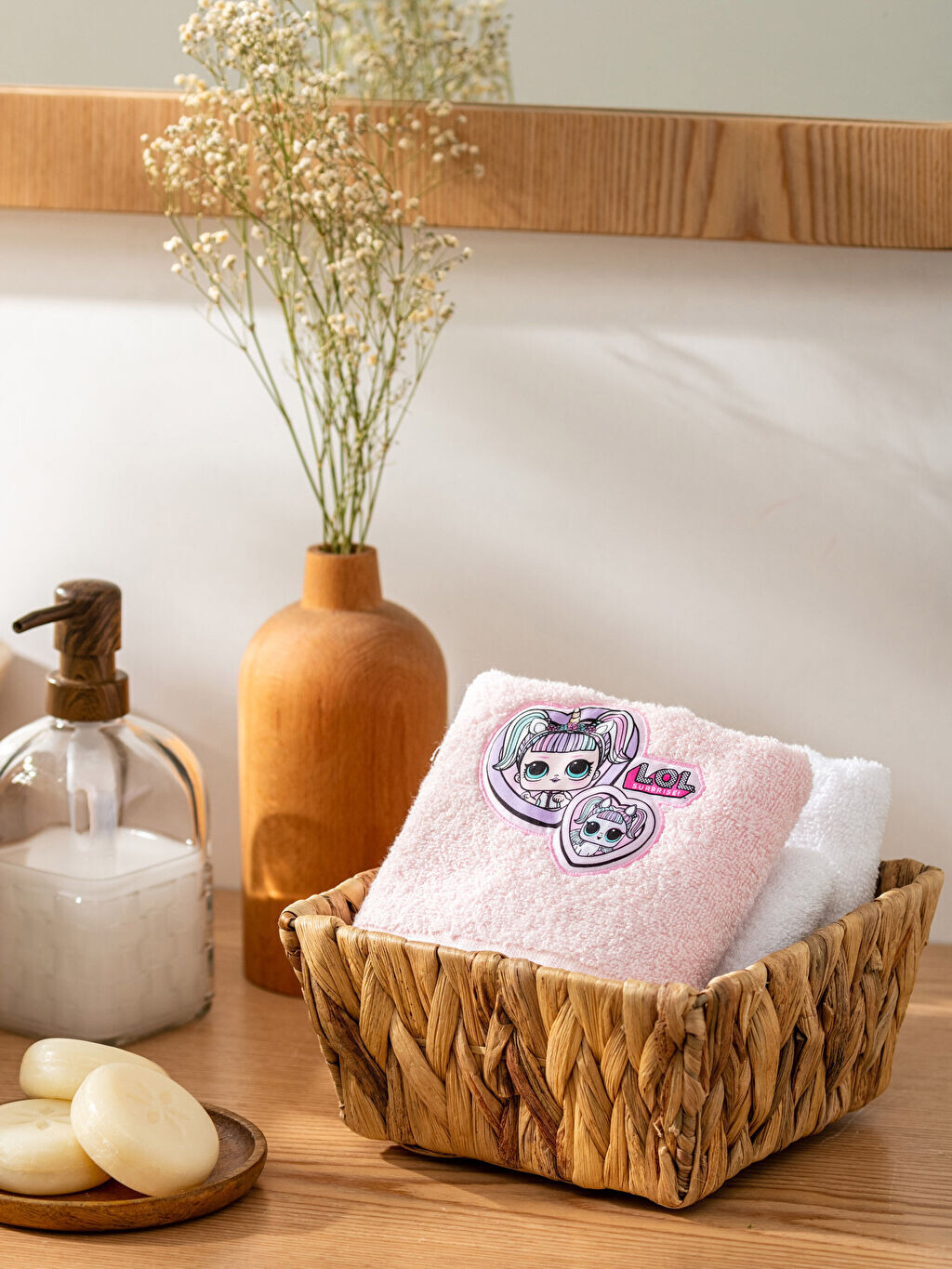 

Детское полотенце для рук с лицензией LOL 30x50 см LCW Home