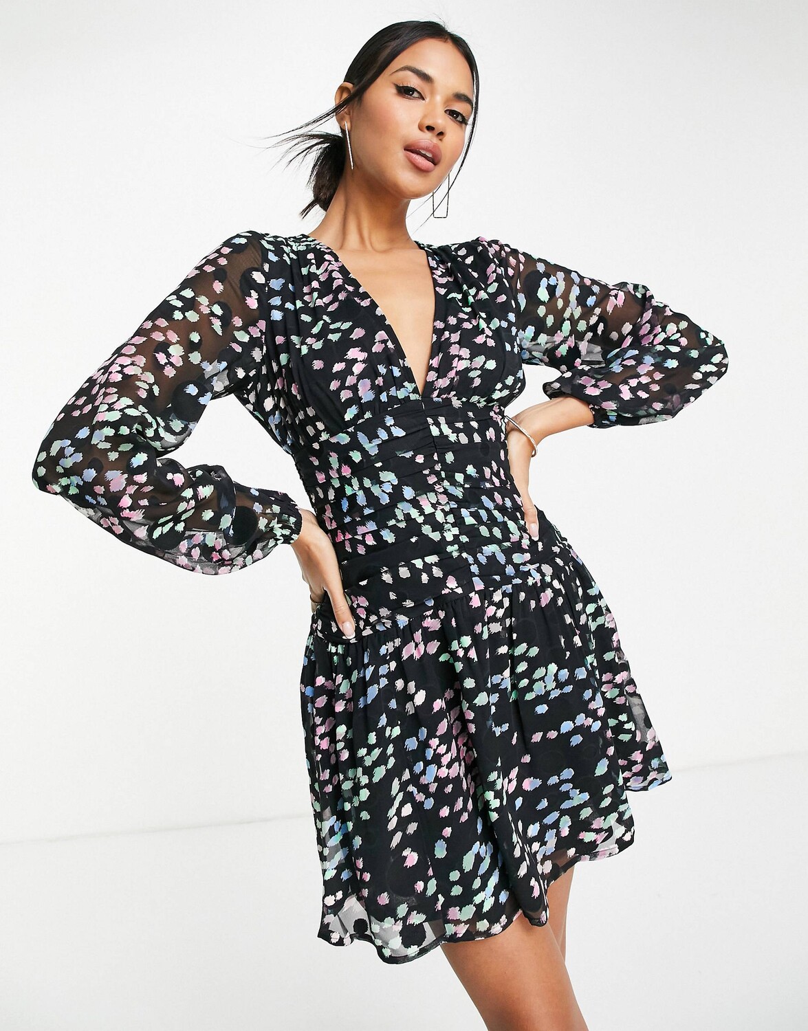 

Жаккардовое платье мини с длинными рукавами и сборками ASOS DESIGN