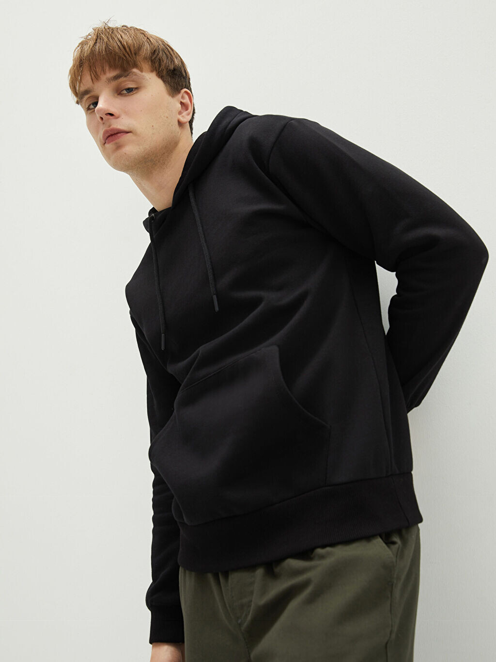 

Мужская толстовка с капюшоном и длинным рукавом LCW Casual, Черный