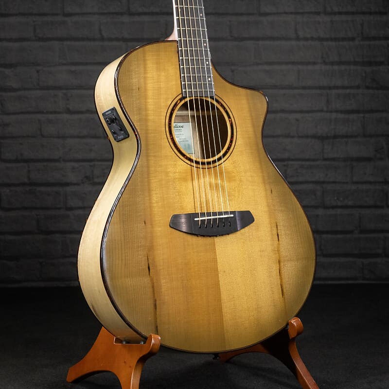 

Breedlove Pursuit Exotic S Концерт Sweetgrass CE Pursuit Exotic S Concert CE