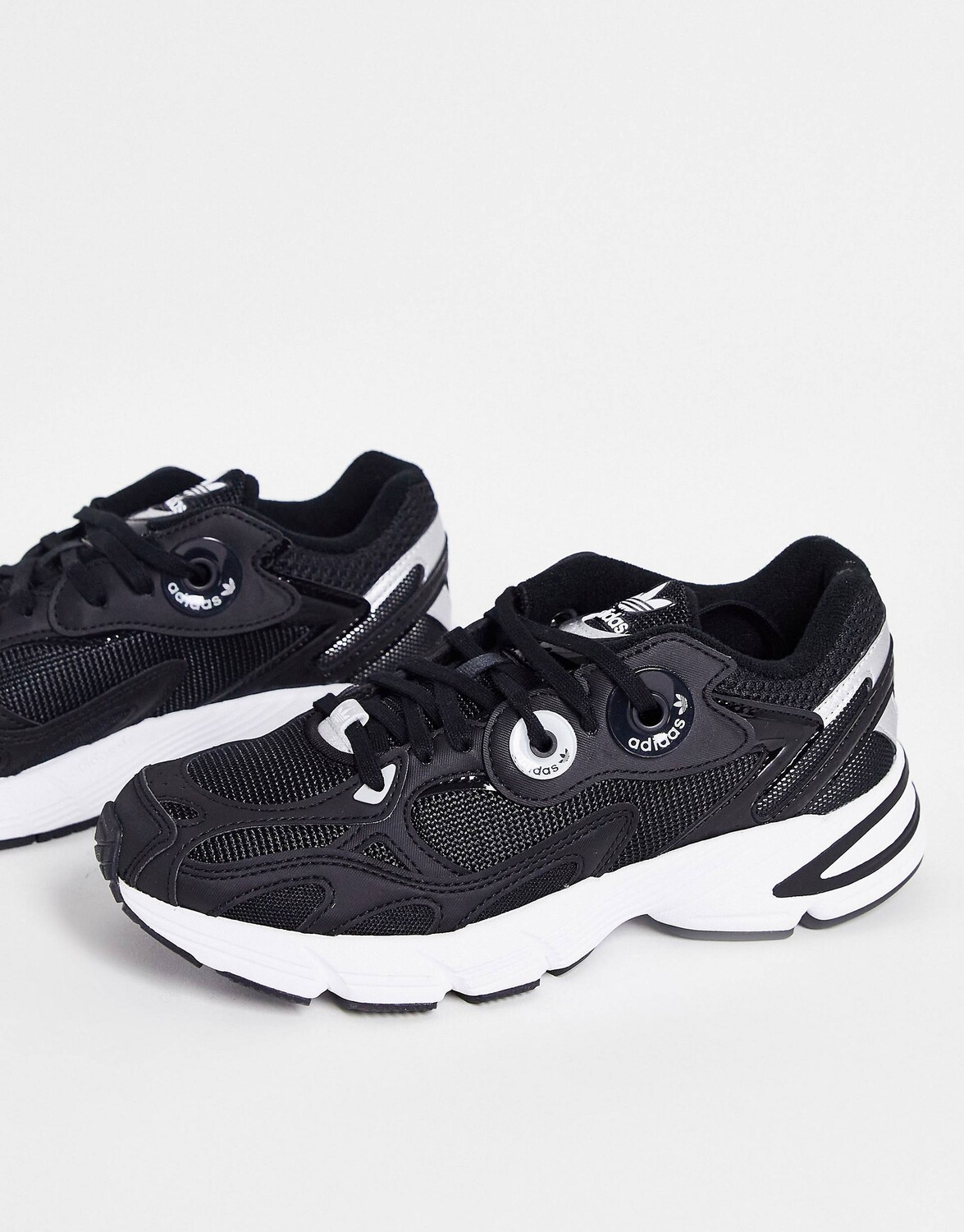 

Женские кроссовки Adidas Originals Astir, черный/белый