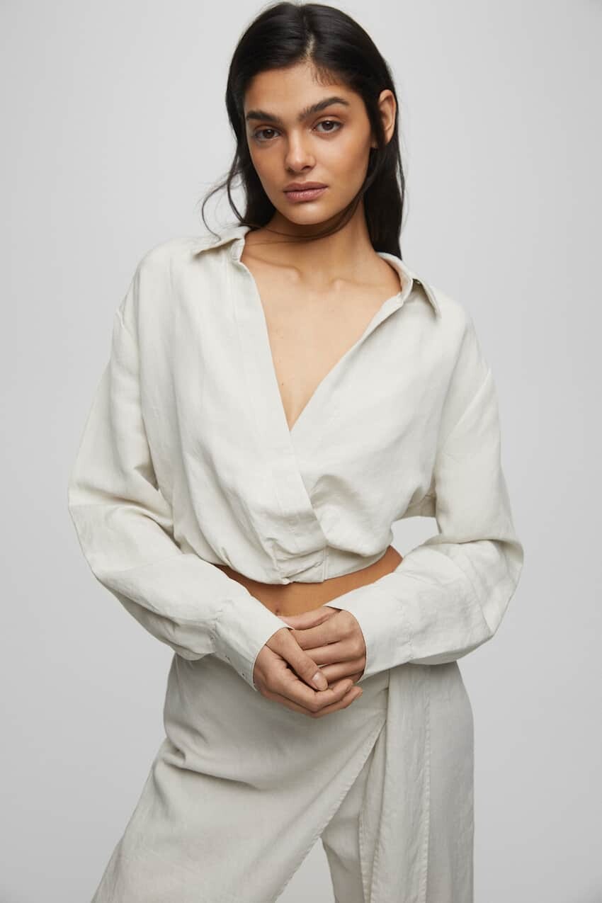 

Блузка крест-накрест Pull&Bear, бежевый