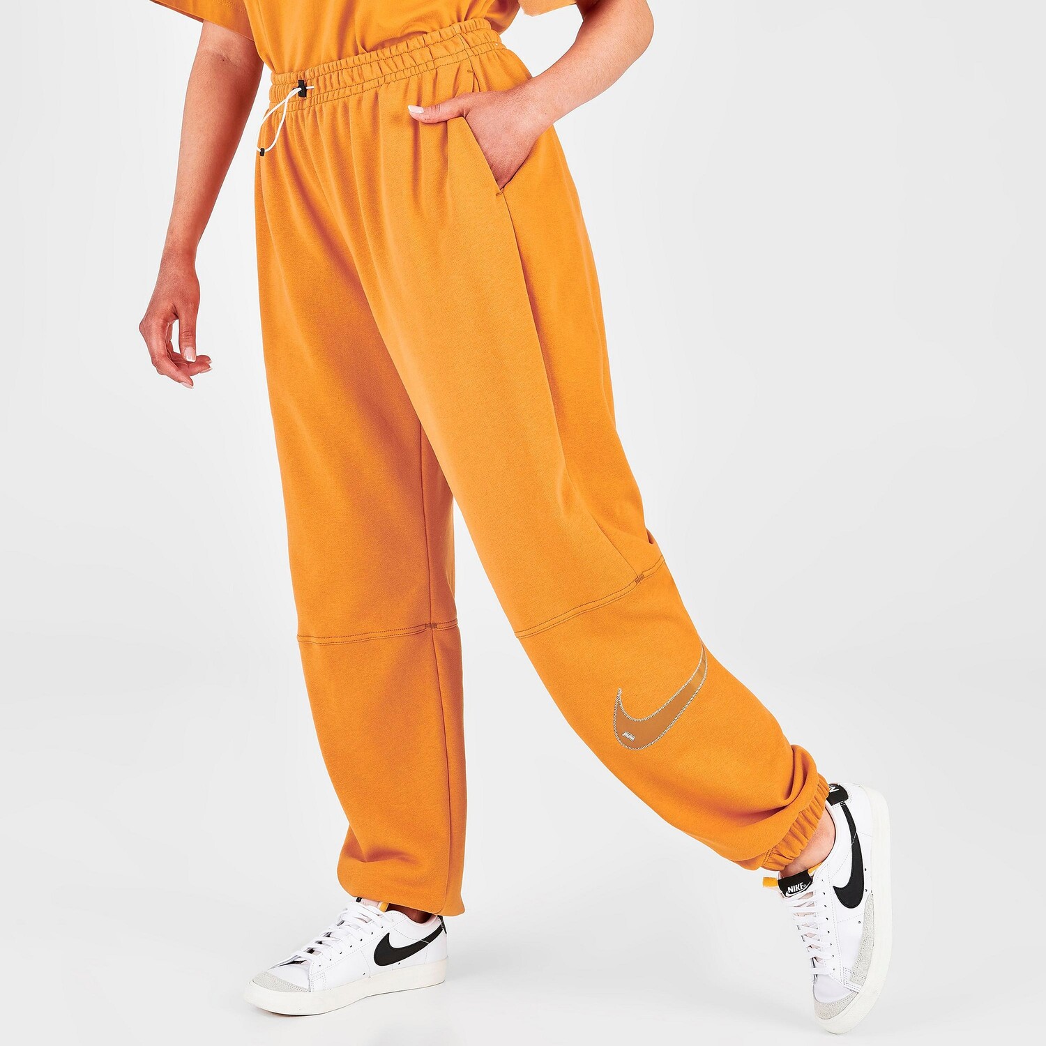 

Женские брюки-джоггеры с высокой посадкой Nike Sportswear Swoosh, апельсин