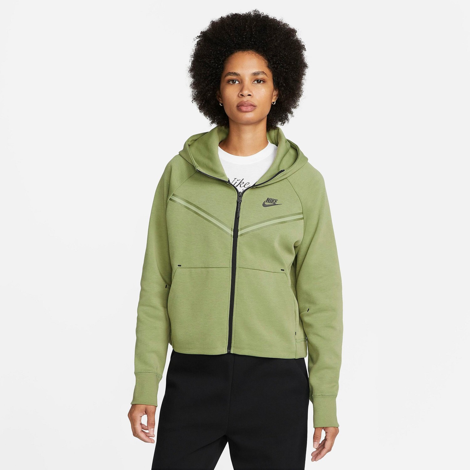 

Женская худи с молнией во всю длину Nike Sportswear Tech Fleece Windrunner, зеленый