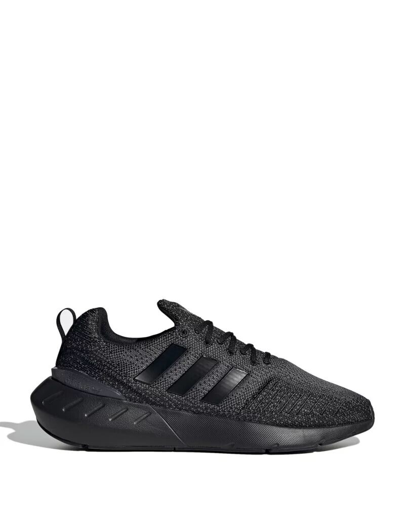 

Черные кроссовки adidas Originals Swift Run 22
