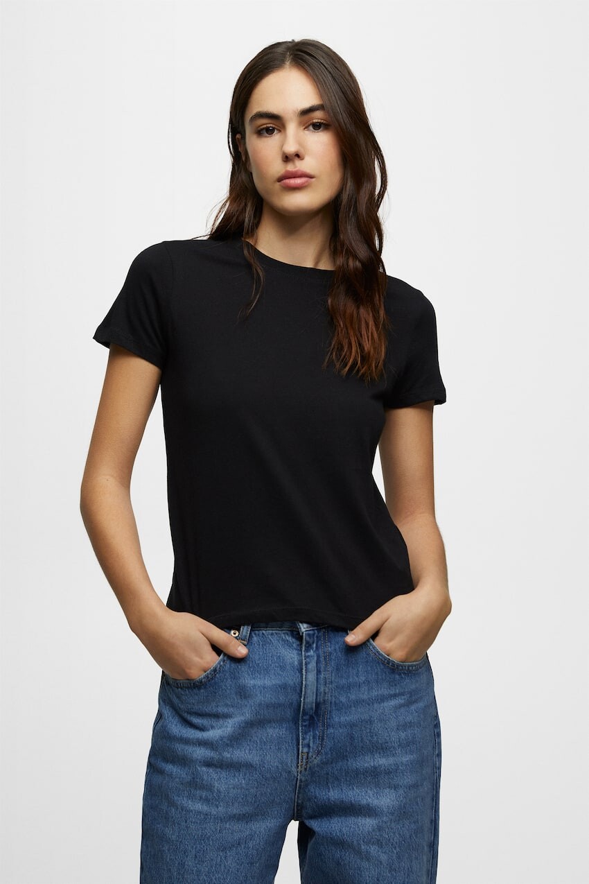 

Базовая футболка с круглым вырезом Pull&Bear, черный