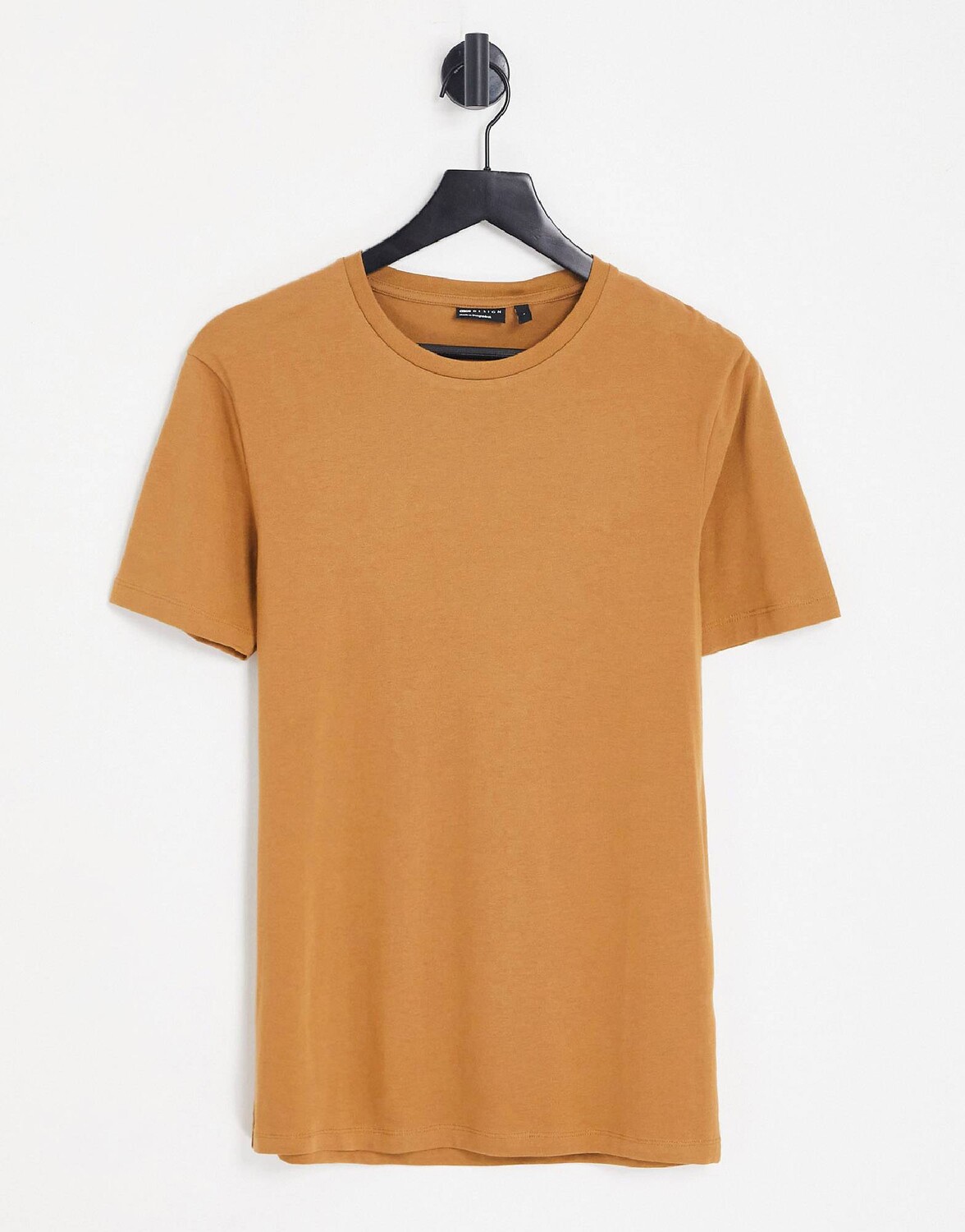

Коричневая футболка с круглым вырезом ASOS DESIGN
