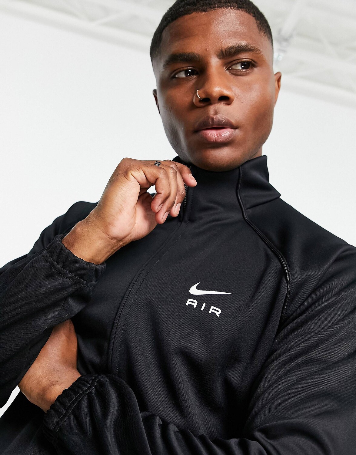 

Черная толстовка с молнией во всю длину Nike Air