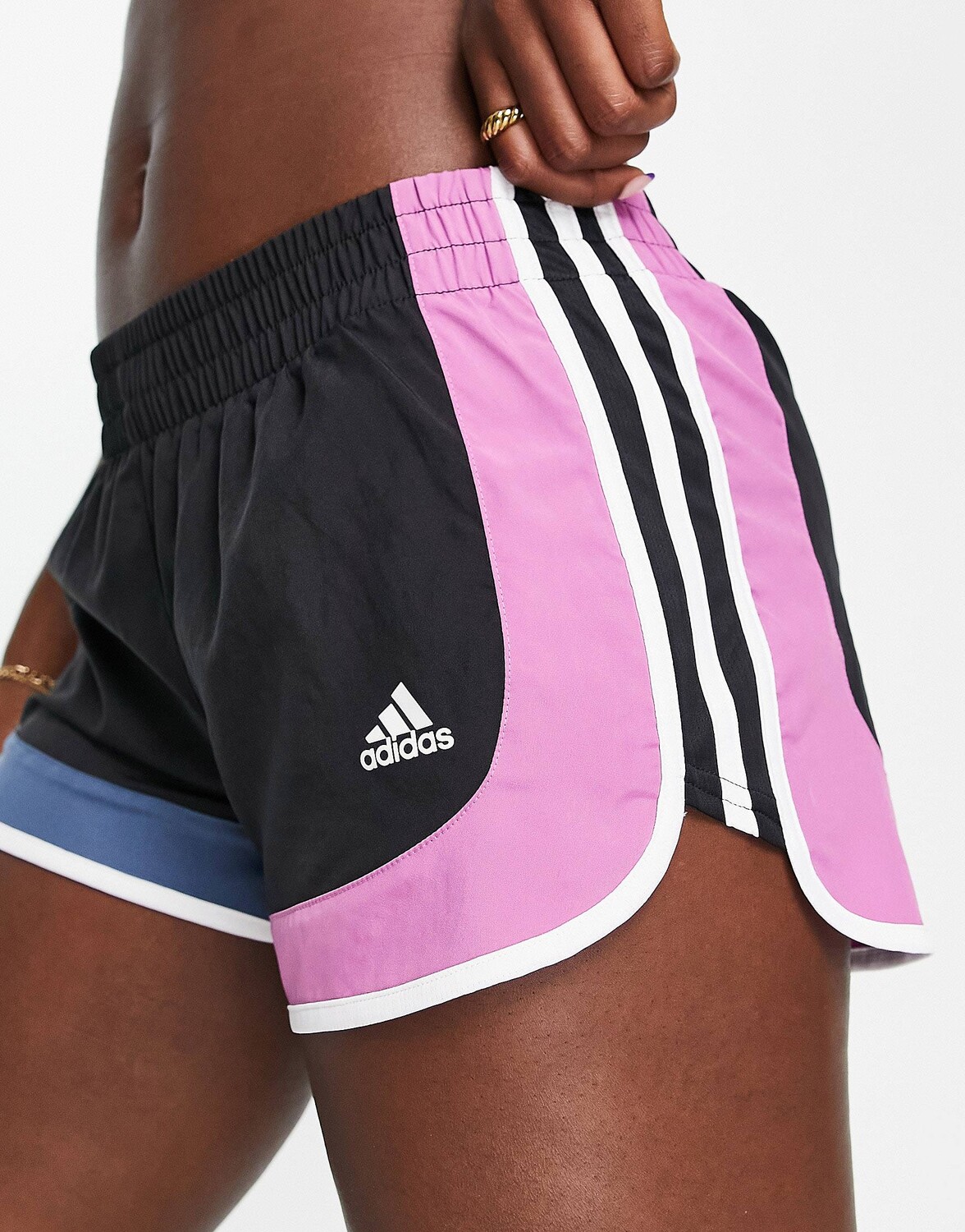 

Черные шорты adidas Running Own The Run M20 в стиле колор-блок