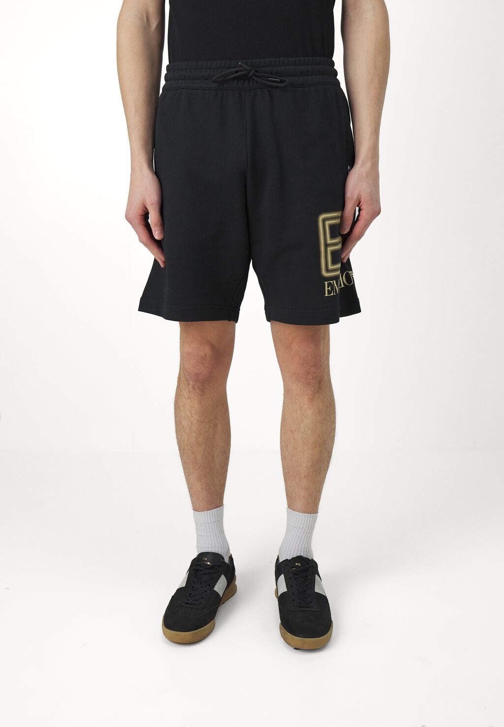 

Спортивные брюки Bermuda EA7 Emporio Armani, черный