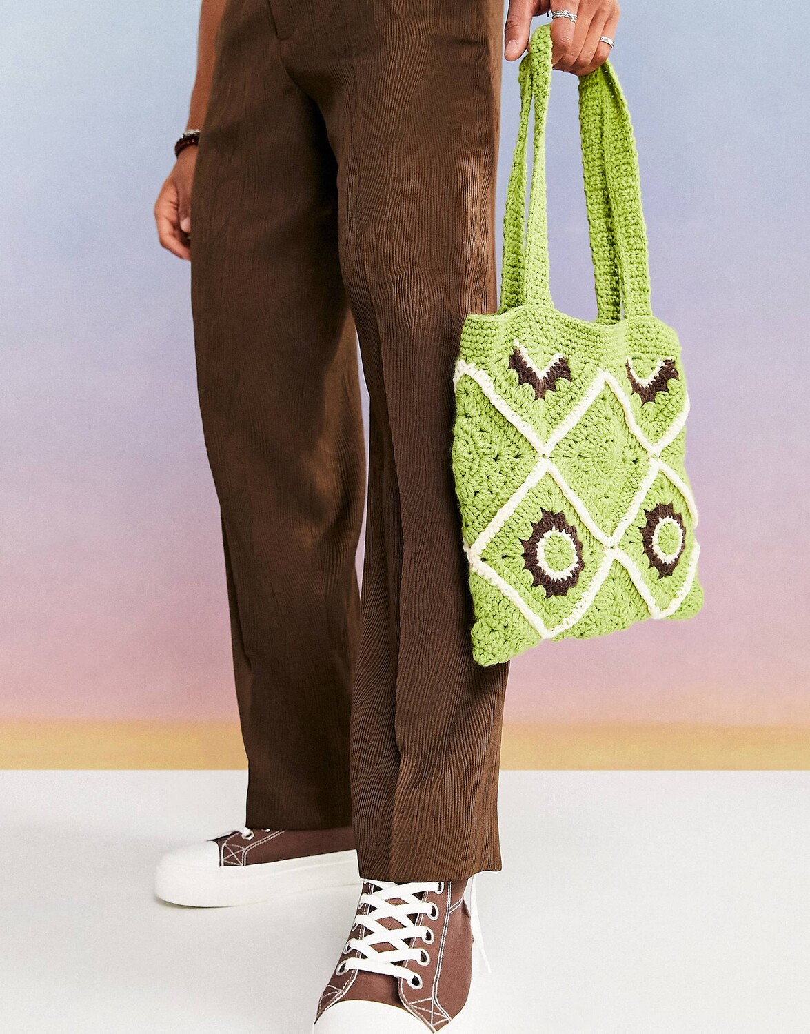

Зеленая и кремовая большая сумка крючком ASOS DESIGN 70's
