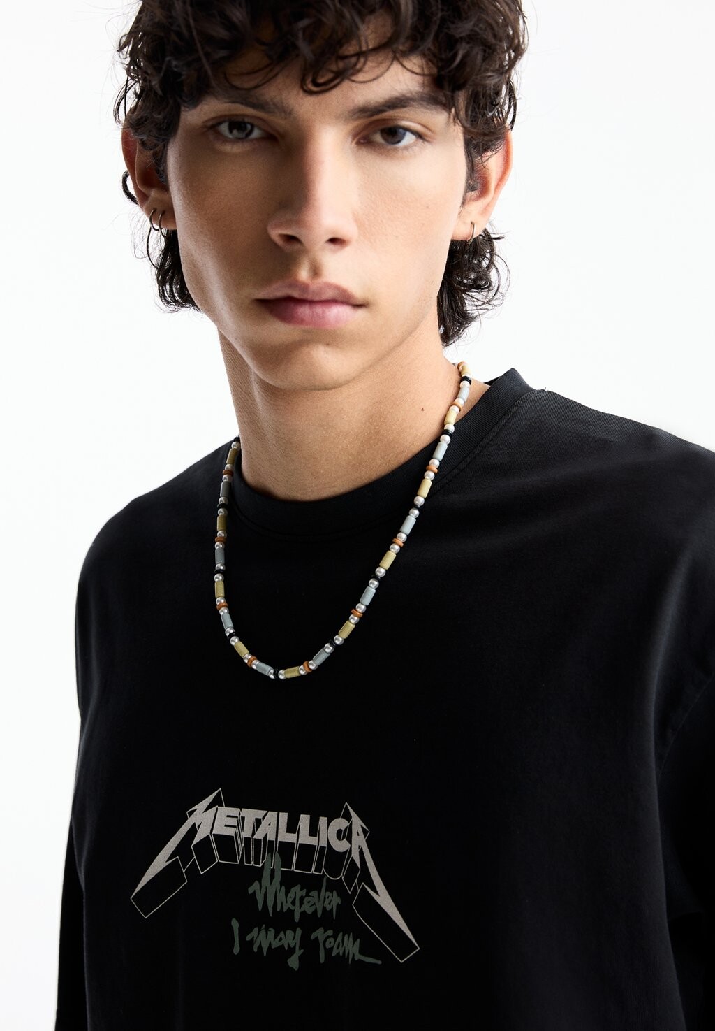 

Футболка с принтом METALLICA PULL&BEAR, черный