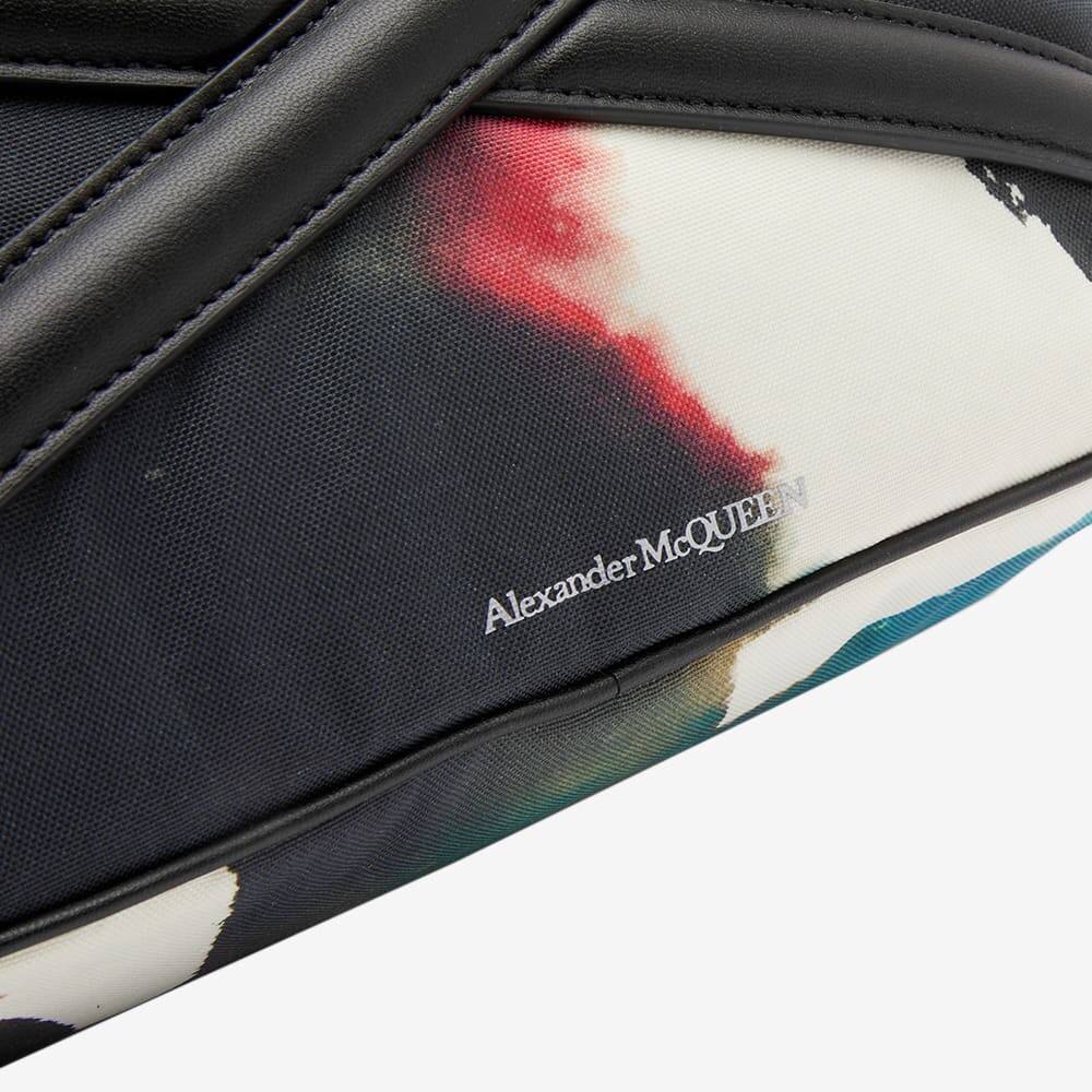 

Сумка Alexander McQueen All Over Print Camera Bag