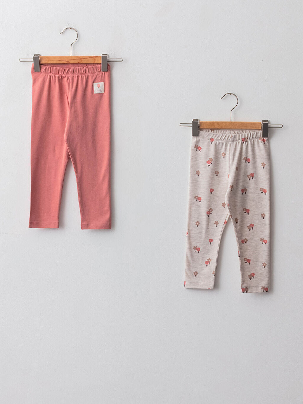 

Длинные колготки для девочки с эластичной резинкой на талии (2 шт.) LCW baby