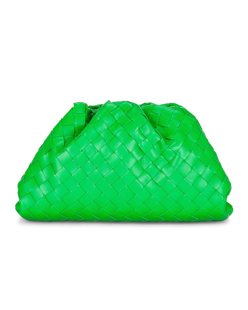 

Сумка-клатч Bottega Veneta Teen Woven Pouch, цвет Parakeet & Gold