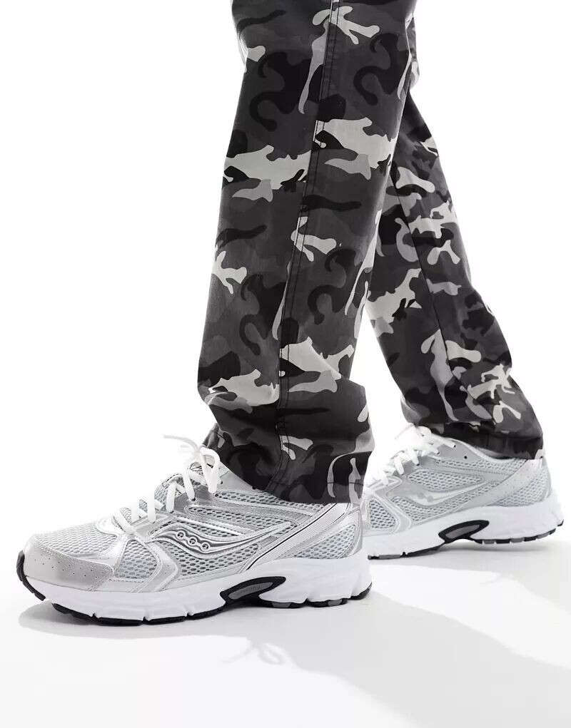 

Серебристые кроссовки Saucony Ride Millennium