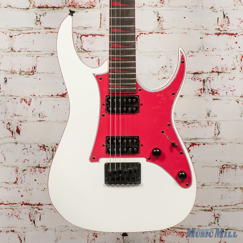 цена Электрогитара Ibanez Gio GRG131DX Electric Guitar White