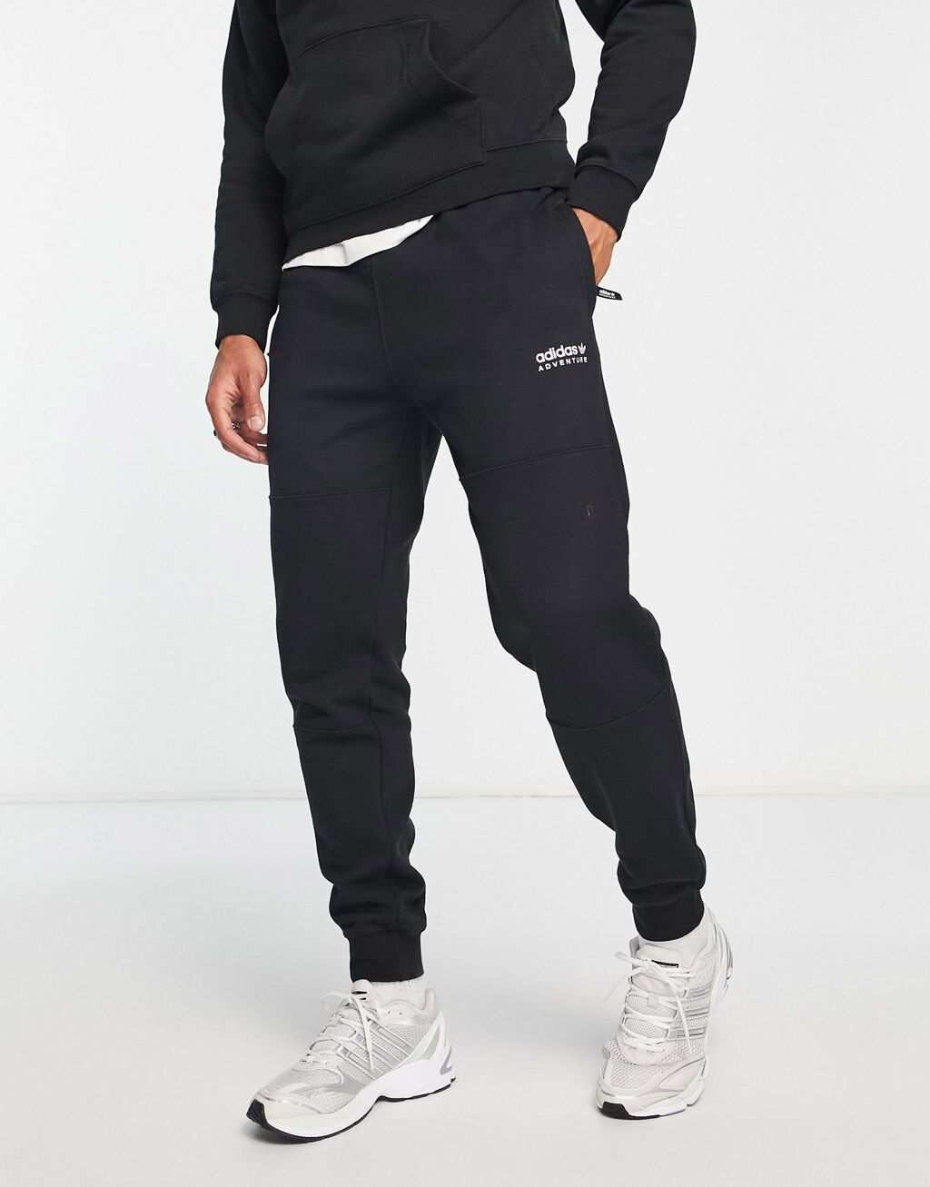 

Черные джоггеры с логотипом adidas Originals Adventure