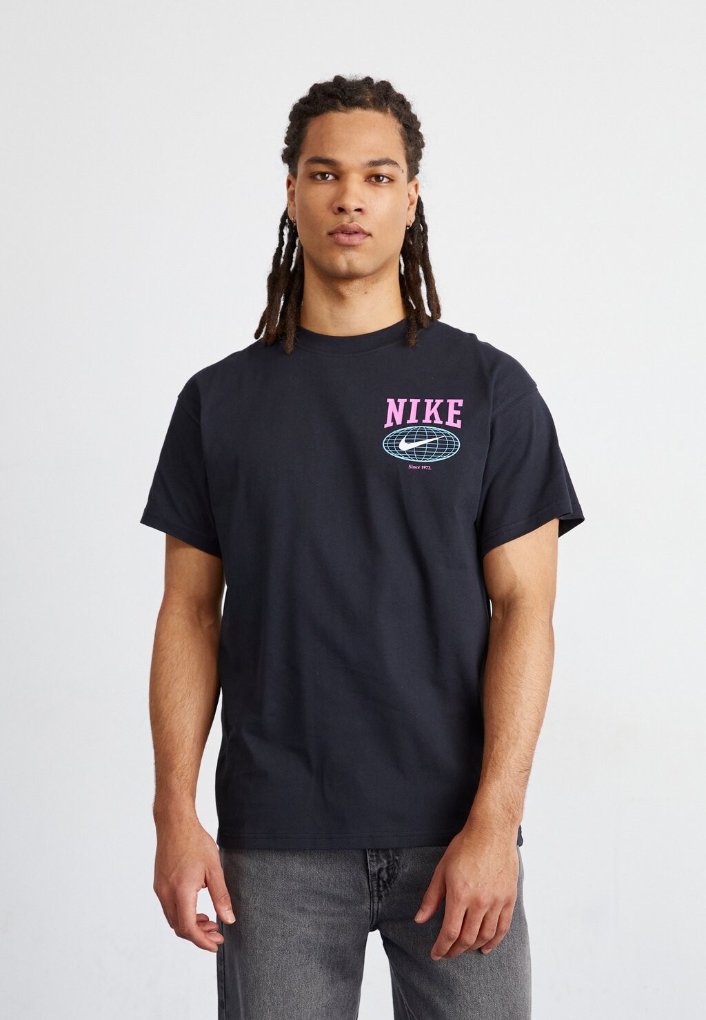 

Футболка с принтом GRAPHIC TEE Nike Sportswear, цвет black
