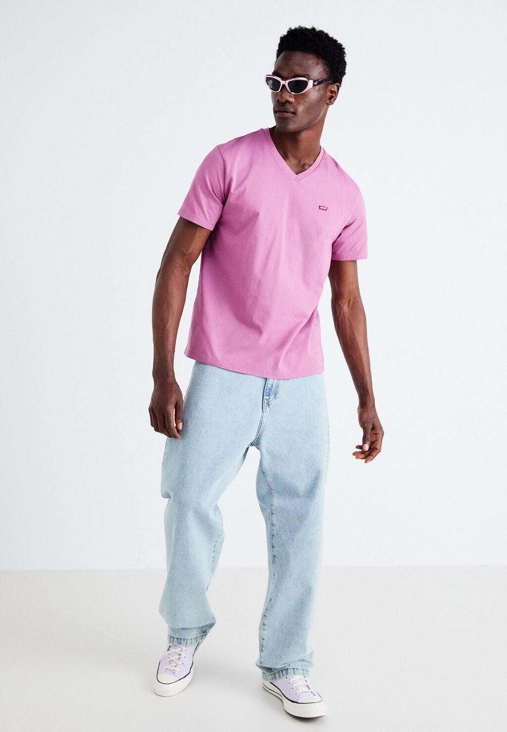 

Базовая футболка Original Vneck Levi's, бордо