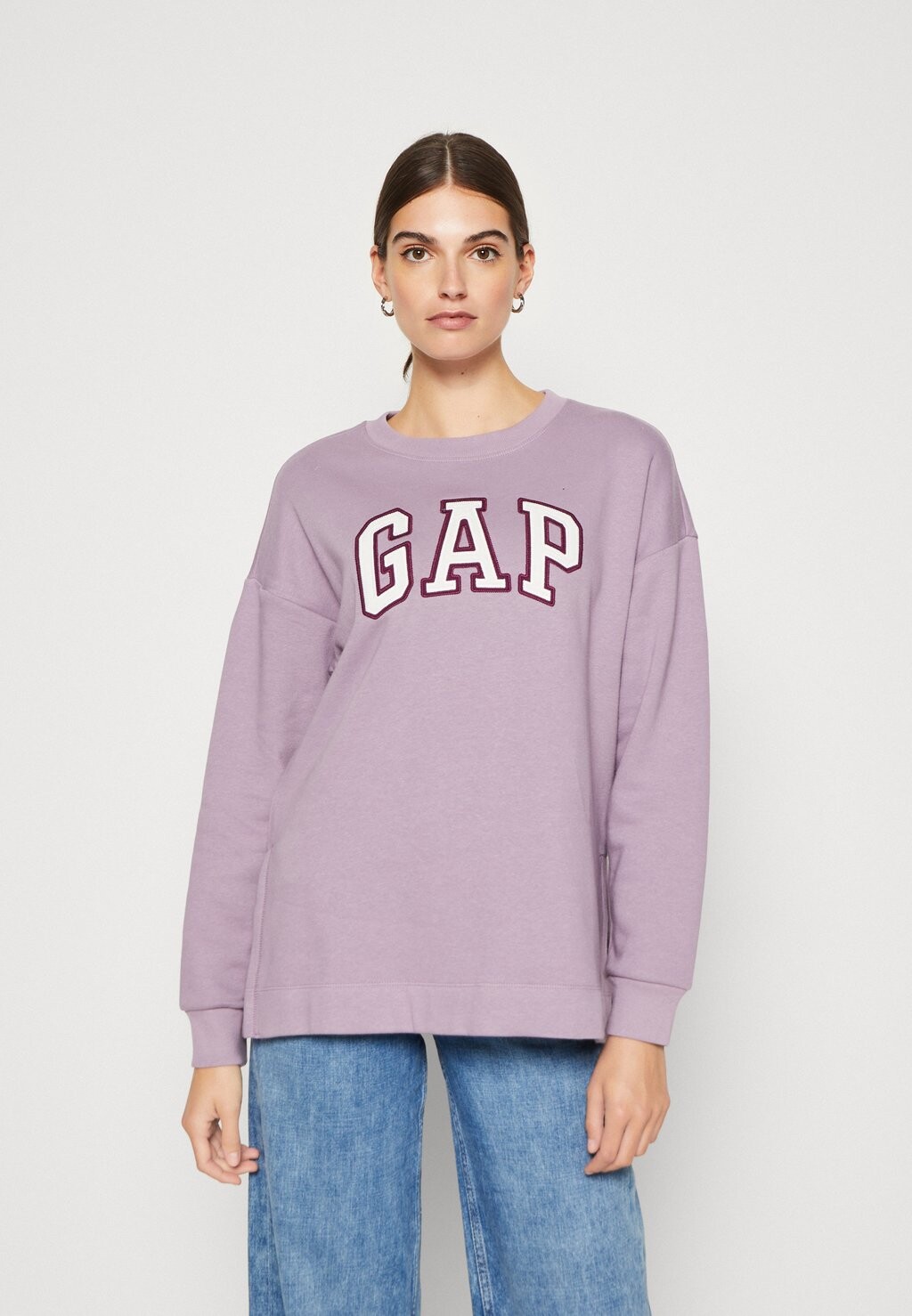 

Толстовка GAP Heritage Crew, аметист