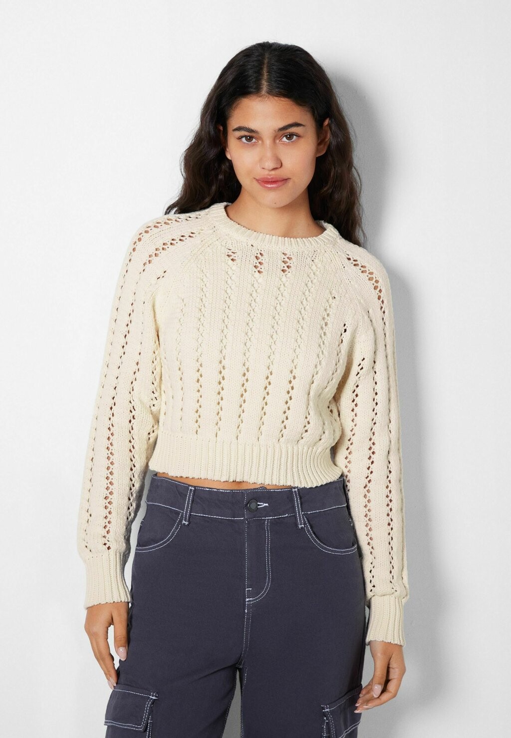 

Свитер Bershka, бежевый