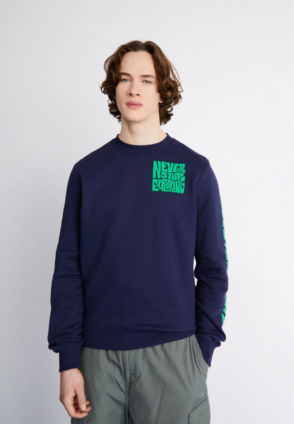 

Толстовка Mountain Play Crew The North Face, цвет summit navy