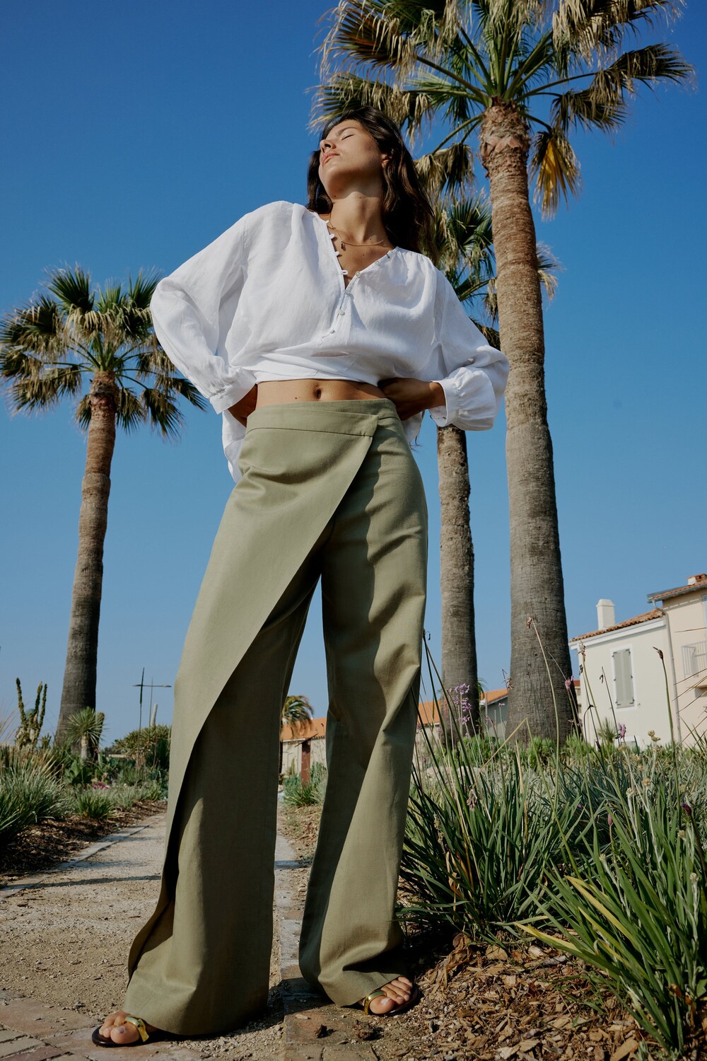 

Льняные брюки Zara, хаки