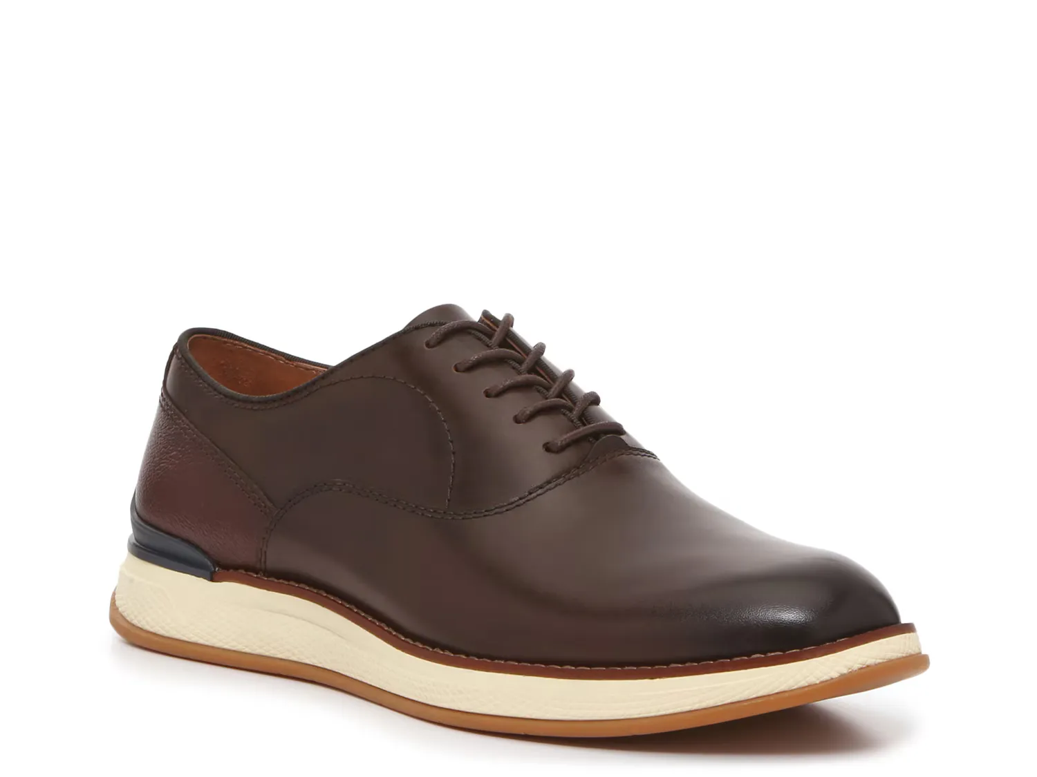

Оксфорды Jafet Oxford Vince Camuto, темно-коричневый