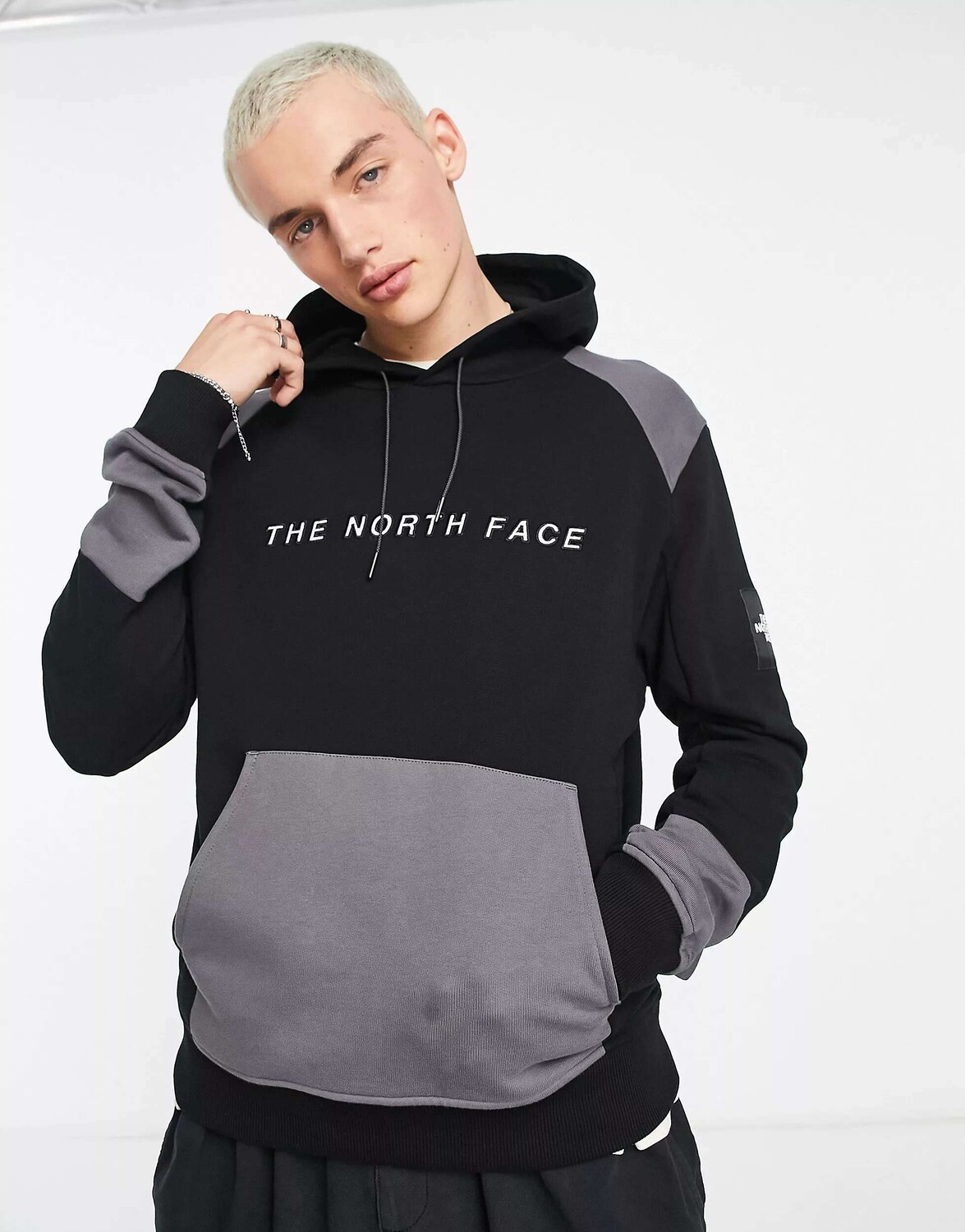 Черная худи с логотипом The North Face Seasonal