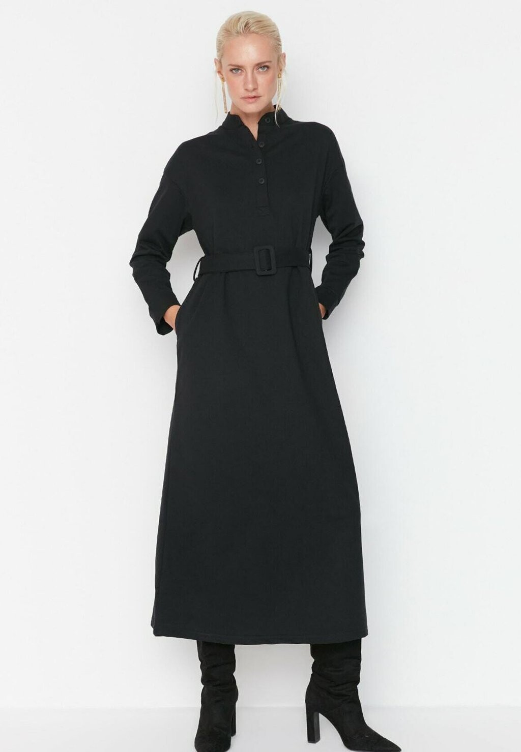 

Платье-рубашка Trendyol Modest, черный