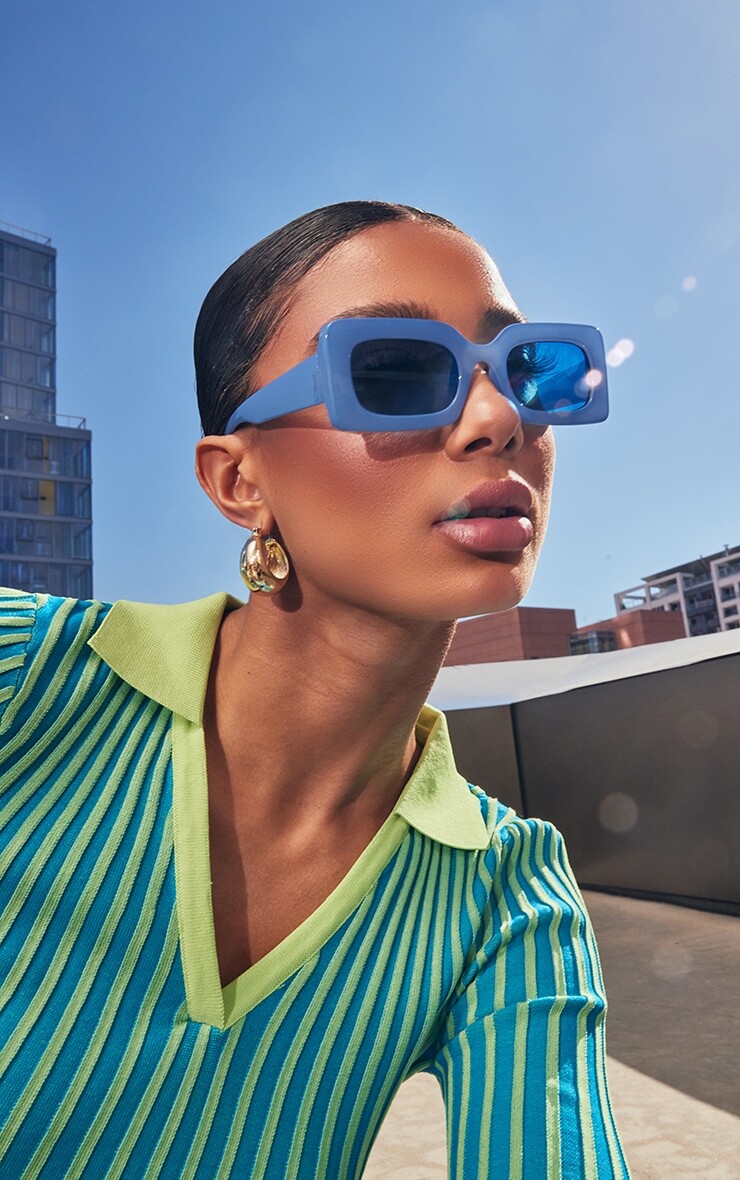 

PrettyLittleThing Солнечные очки нежно-голубого цвета в массивной прямоугольной квадратной оправе