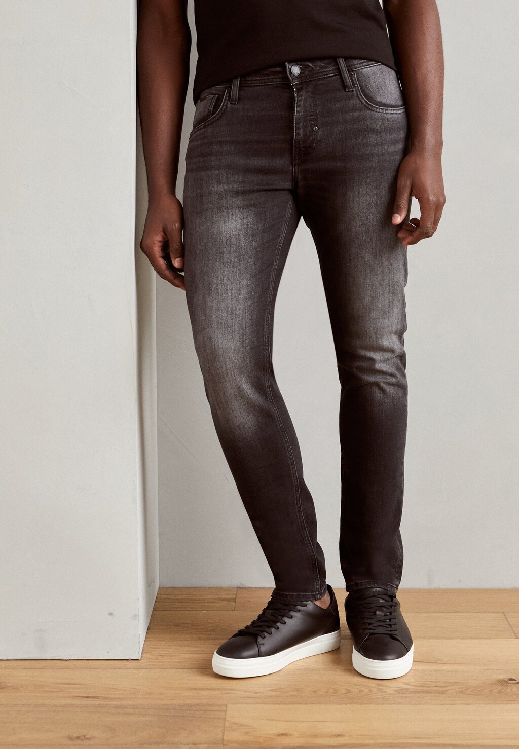 

Джинсы Tapered Fit KURT Antony Morato, цвет black