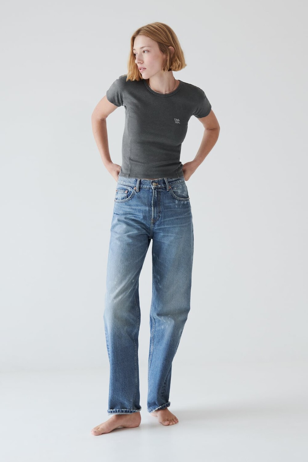 

Футболка в рубчатку с логонаном ZARA, серый