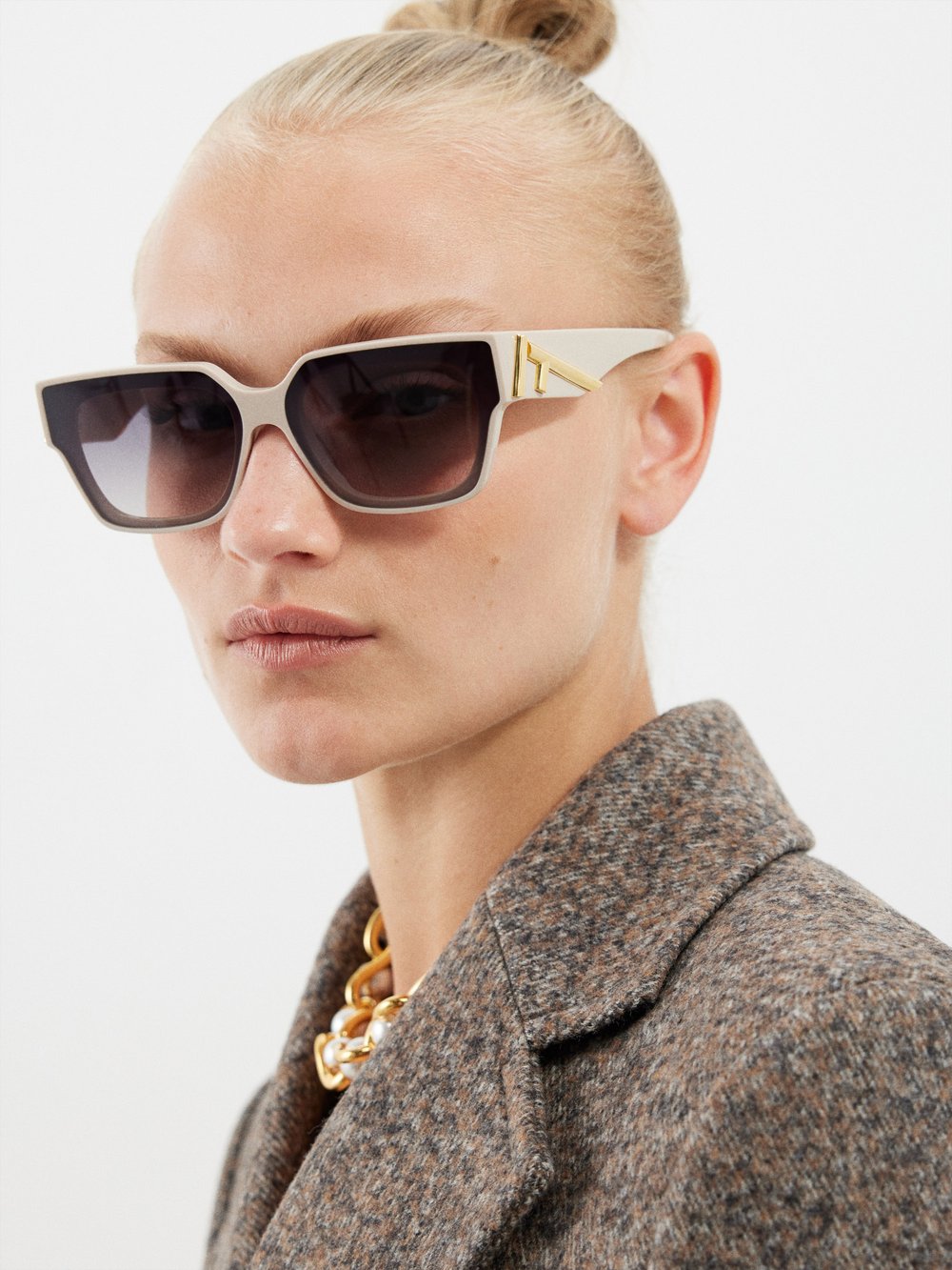 Квадратные солнцезащитные очки из ацетата Fendi, белый цена и фото
