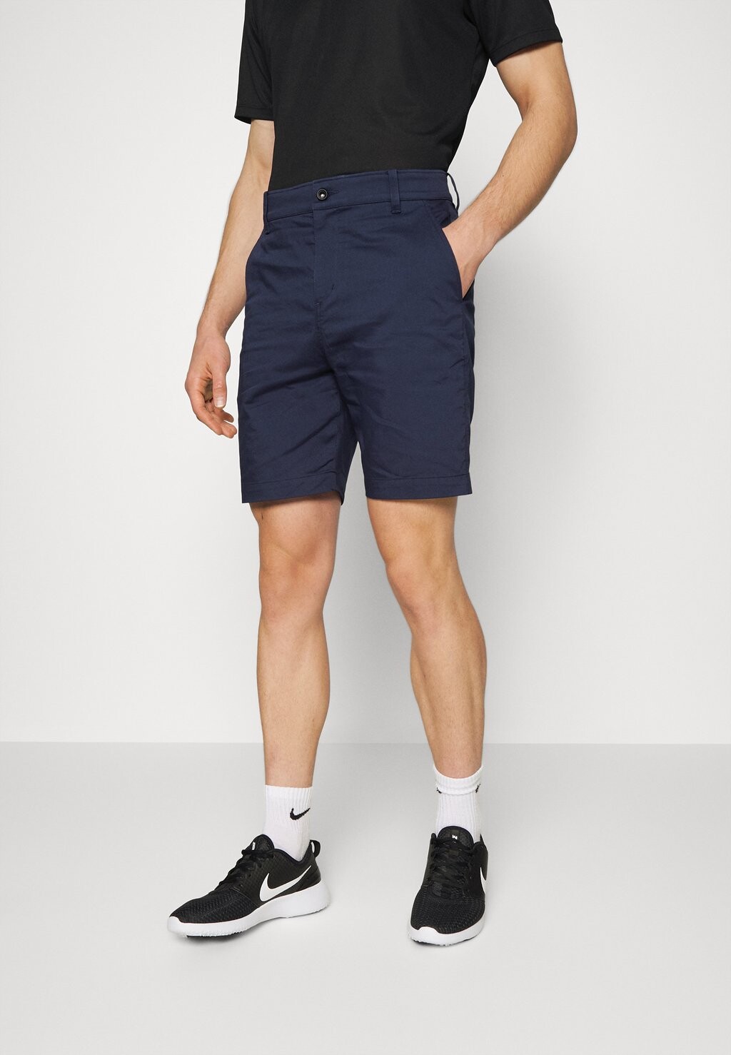 

Спортивные шорты Nike
