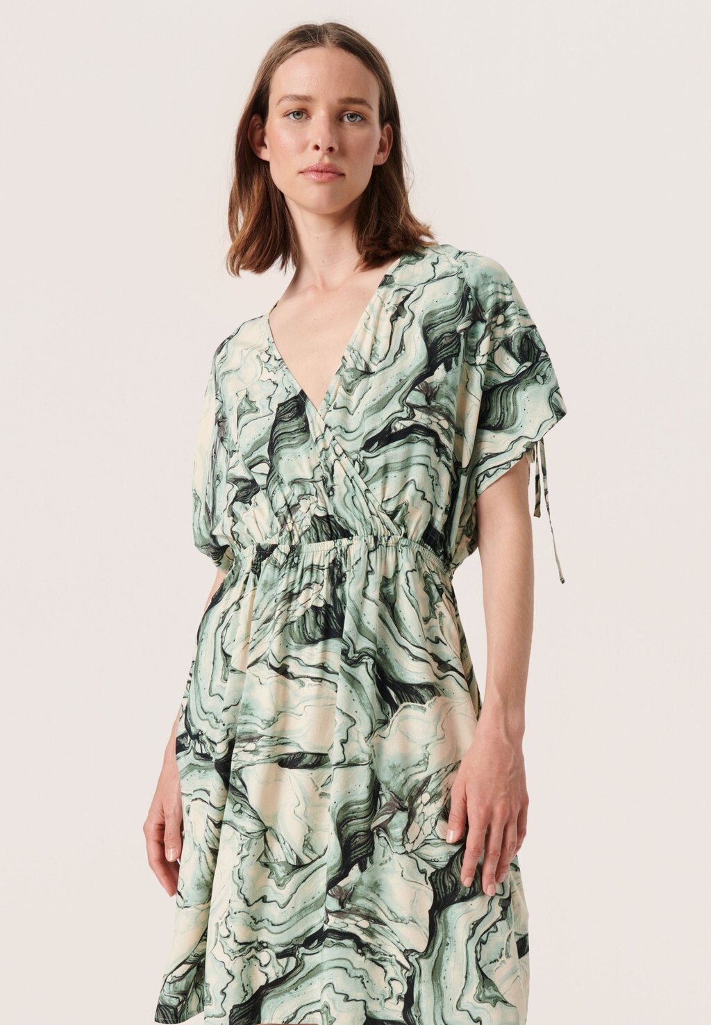 

Летнее платье Soaked in Luxury