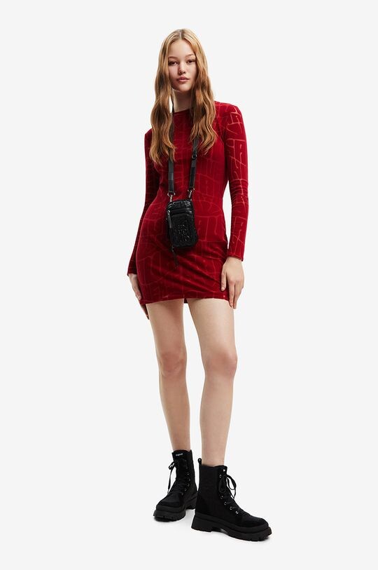 

Дезигуальное платье Desigual, красный