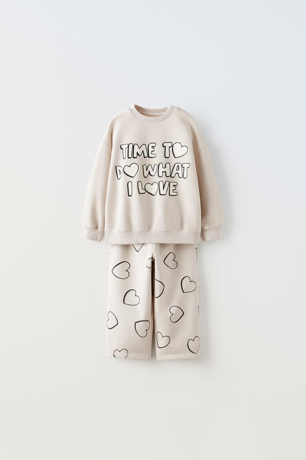 

Плюшовый свитшот и брюки в соответствии с сердечками ZARA, лед