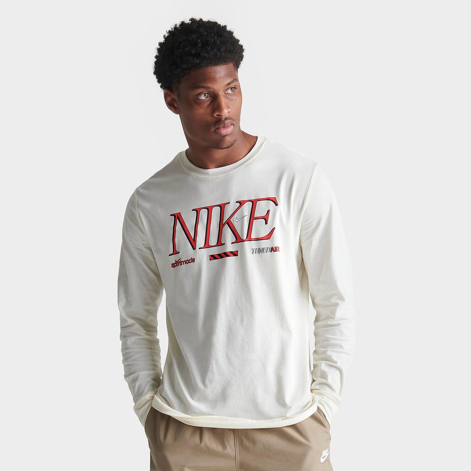 

Мужская футболка с длинными рукавами и графикой Nike Sportswear Tuned Air, белый