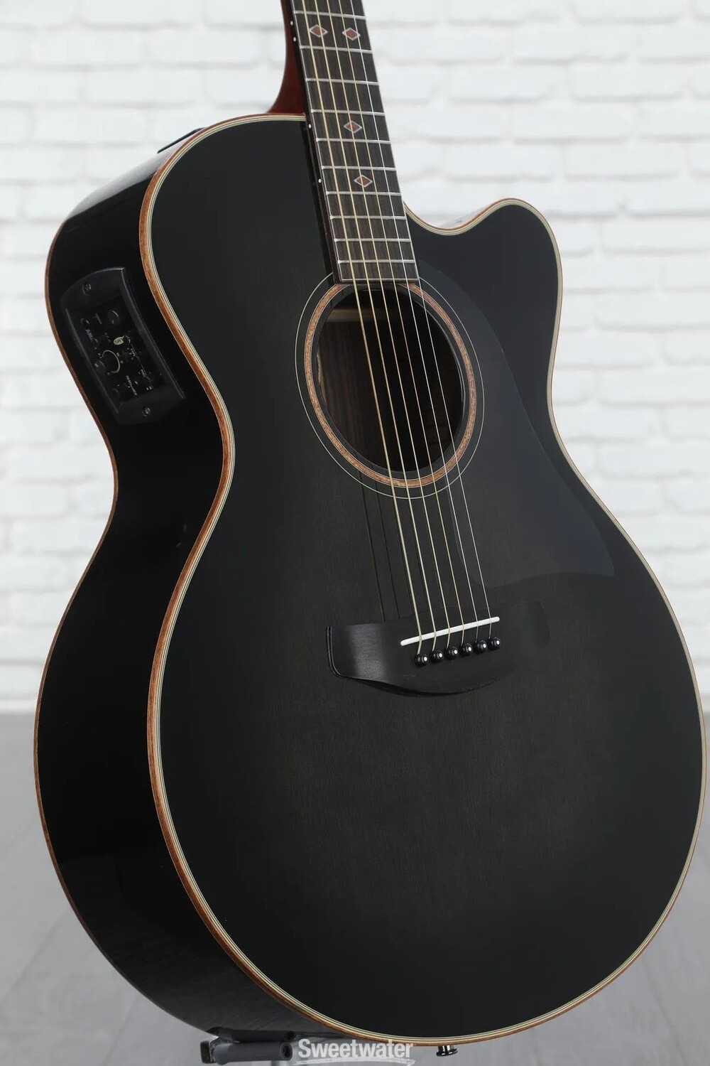 

Акустически-электрическая гитара Yamaha CPX1200II — полупрозрачный черный
