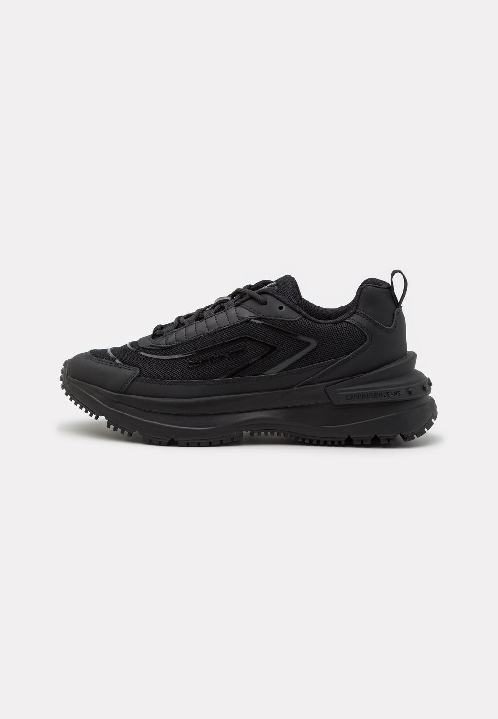 

Кроссовки Calvin Klein Jeans Chunky Runner Lace, тройной черный