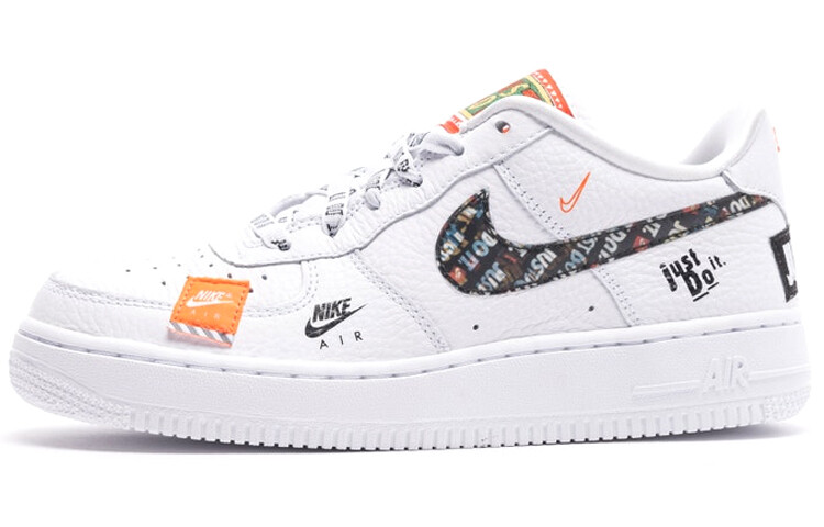

Женские кроссовки для скейтбординга Nike Air Force 1 Low Just Do It Pack белый/черный