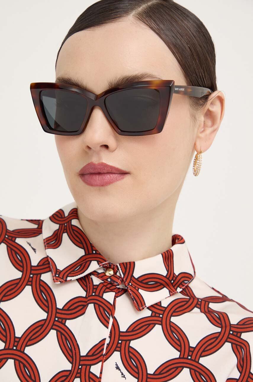 

Солнцезащитные очки Saint Laurent, коричневый