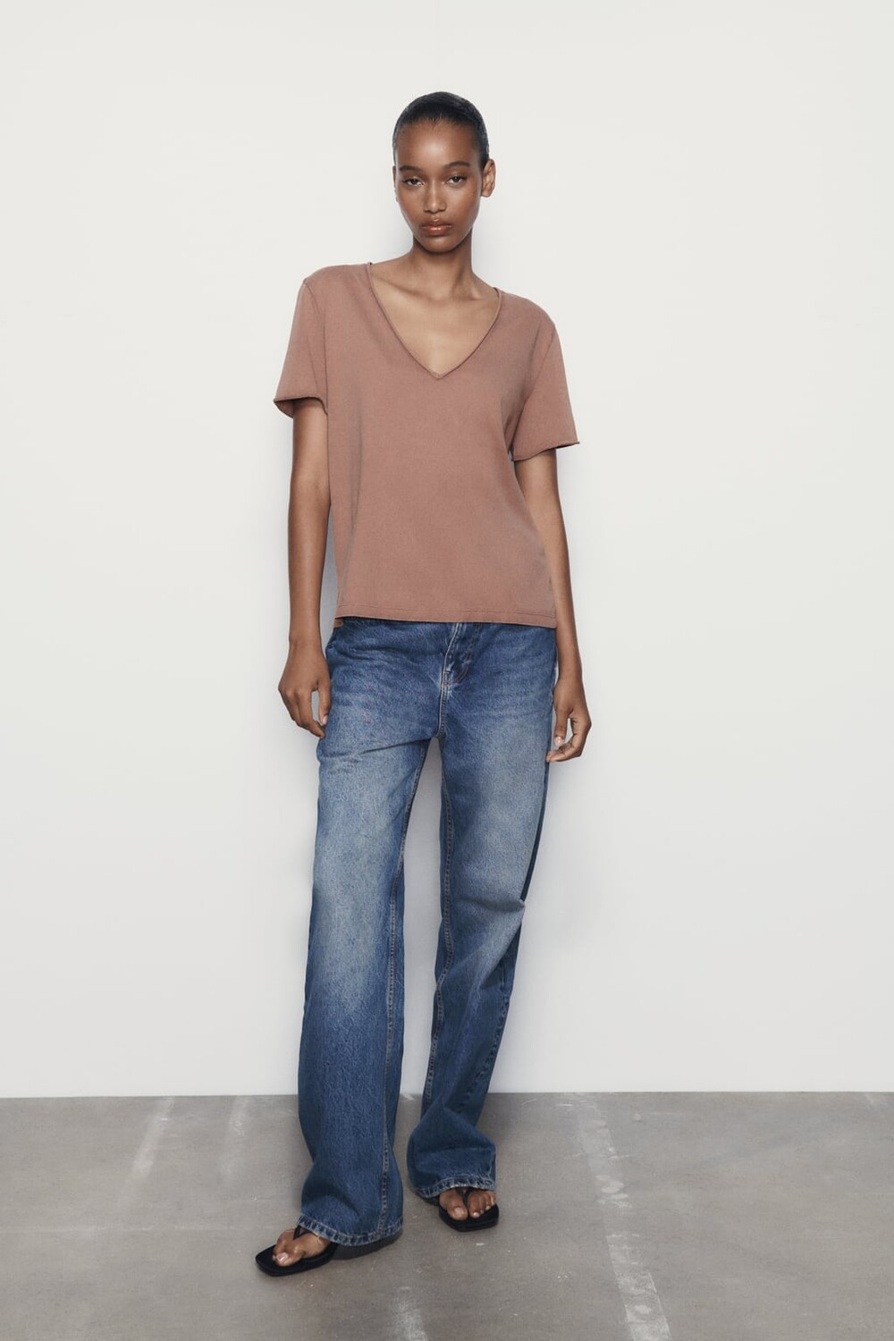 

Футболка с v-образным вырезом ZARA, розовый