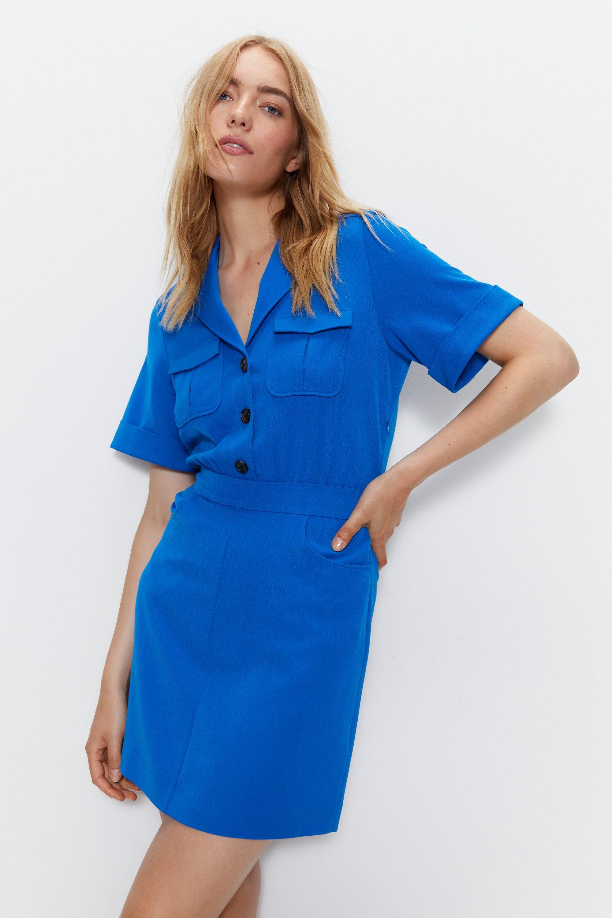 цена Приталенное мини-платье-рубашка с практичными деталями Warehouse, синий