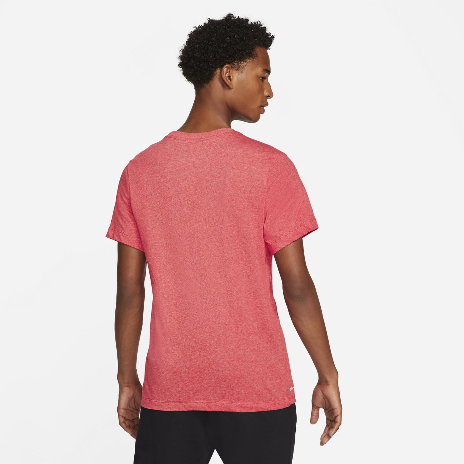 

Мужская тренировочная футболка Nike Dri-FIT Swoosh