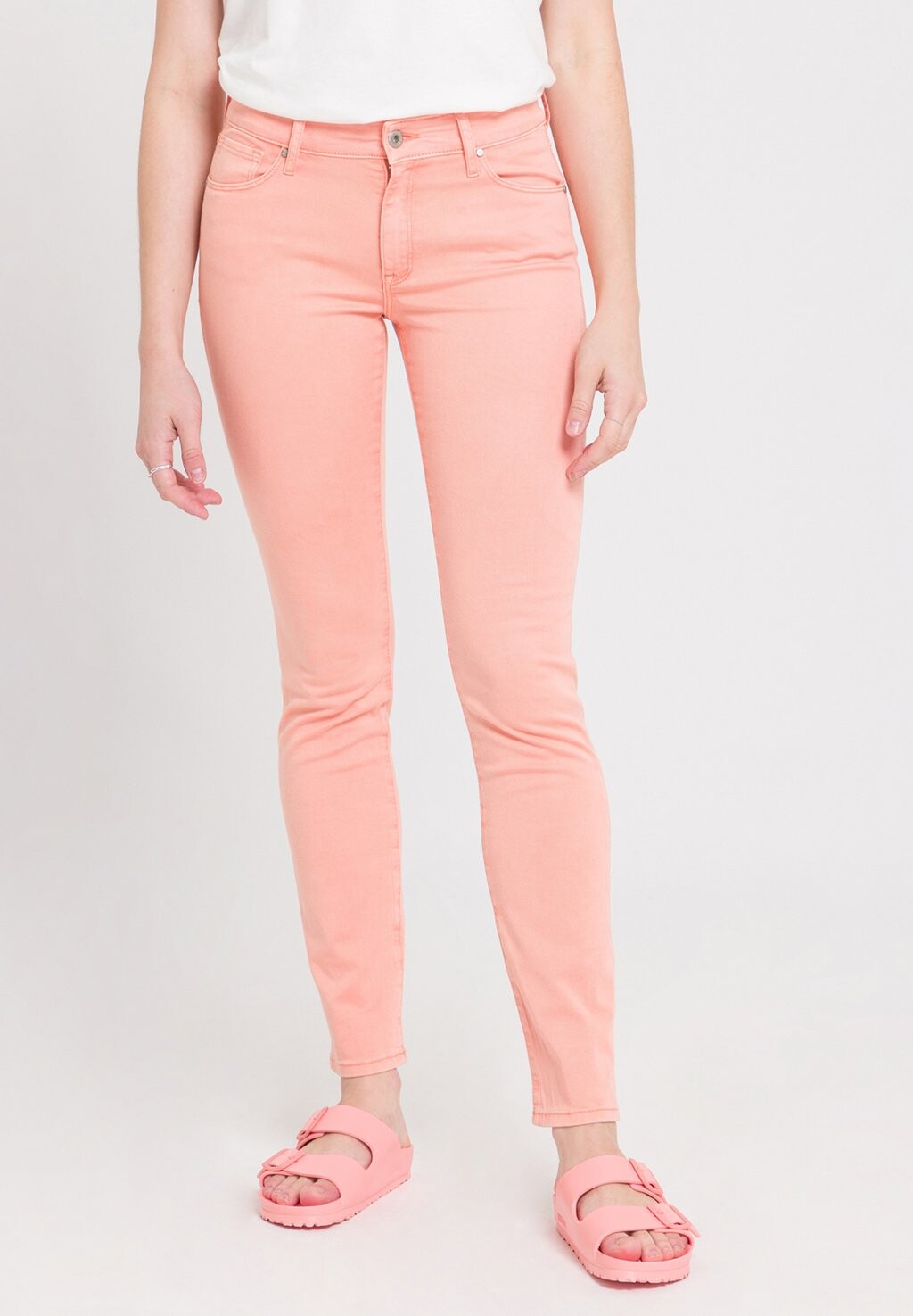 

Джинсы облегающего кроя Cross Jeans, персиковый