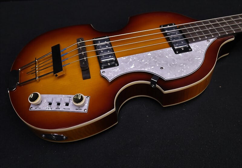

Басс гитара CUSTOM Hofner Ignition PRO Beatle Bass HI-BB-PE-SB has Flats, Tea Cups & White Switches, HCT-500/1 Tuners & Tailpiece